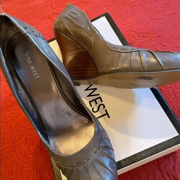 Beautiful wedge - Picture 1 of 2